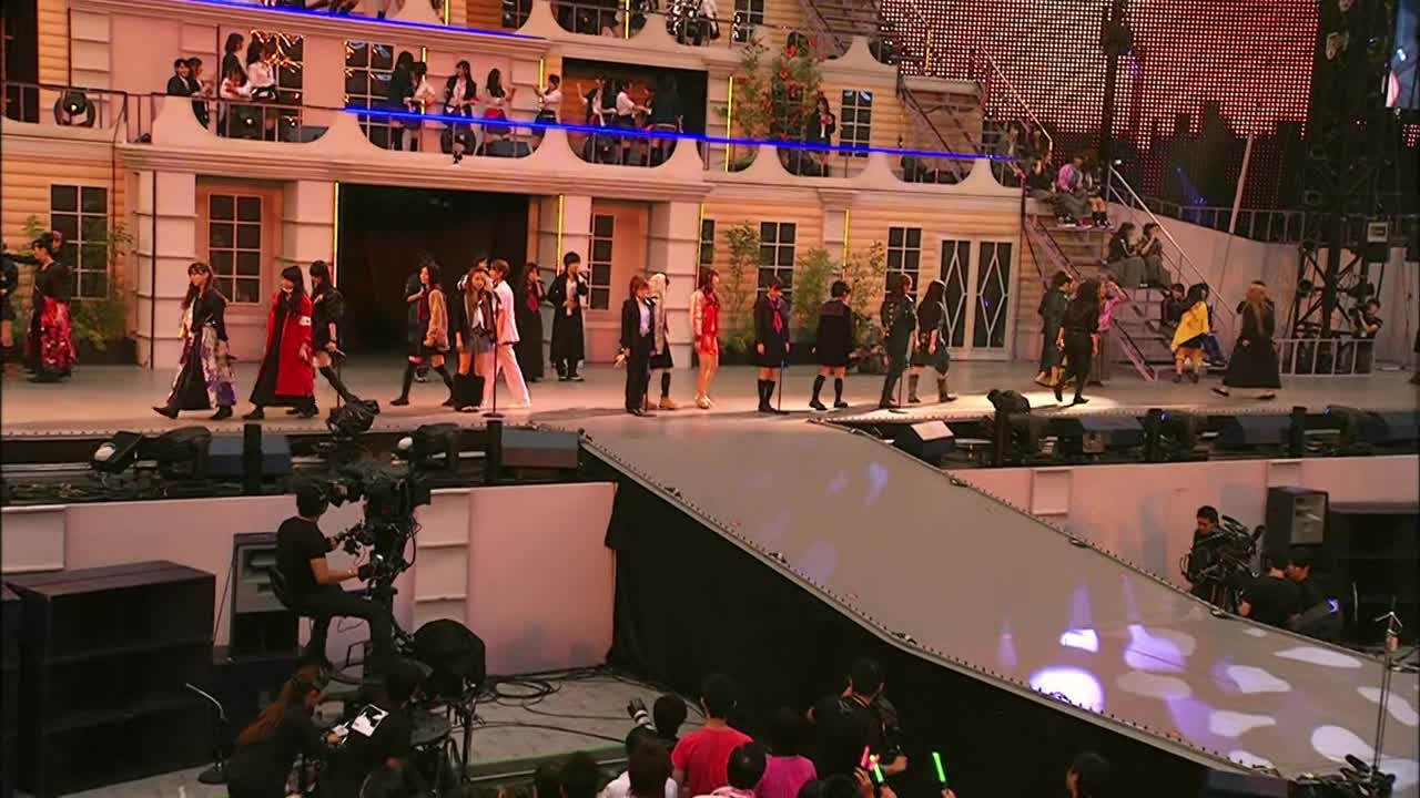 AKB48 First Dome Concert Yossha~Ikuzo~! in Seibu Dome (Day 1) mp4