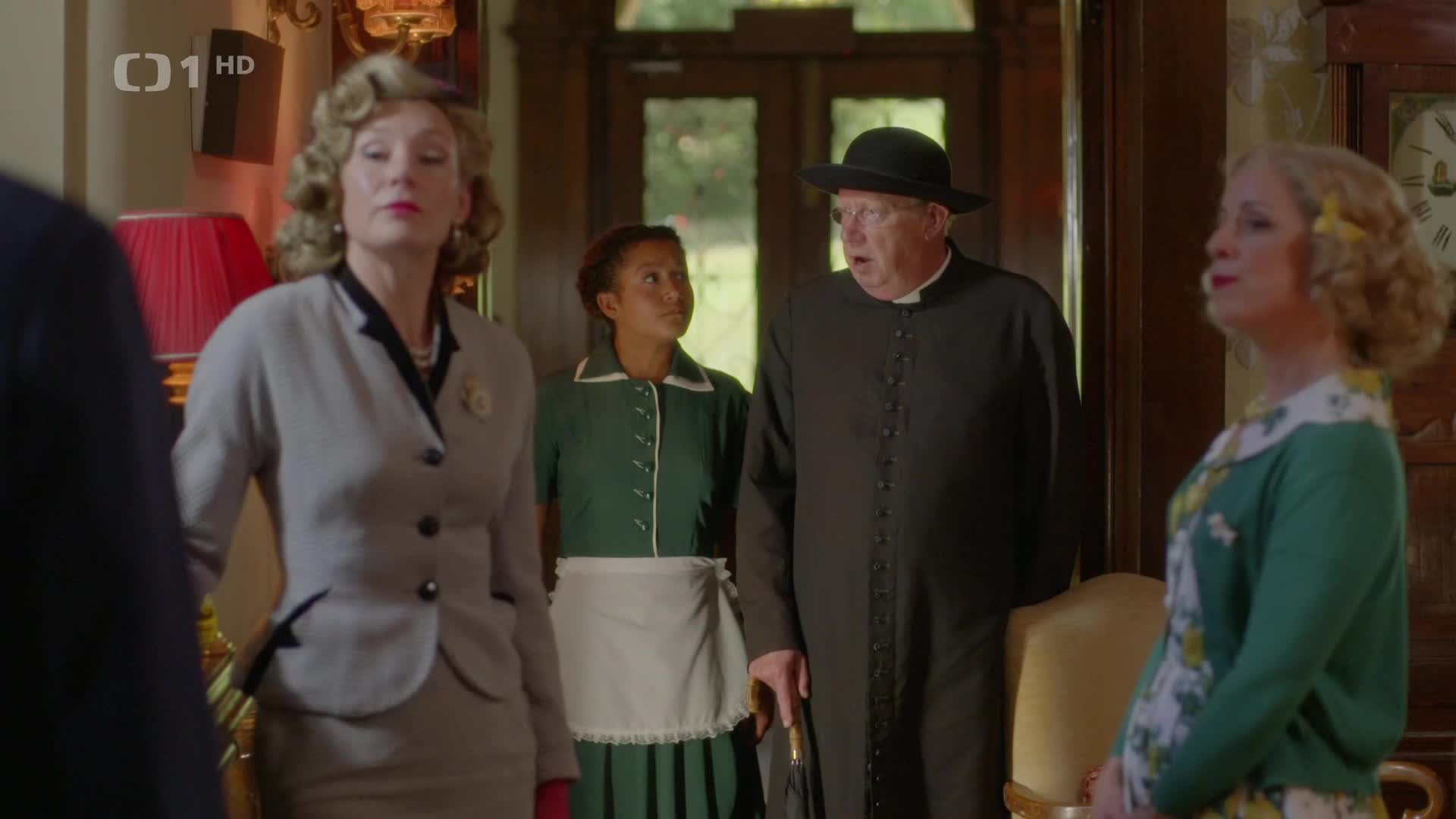 Otec Brown 10x02 Pánský klub mkv