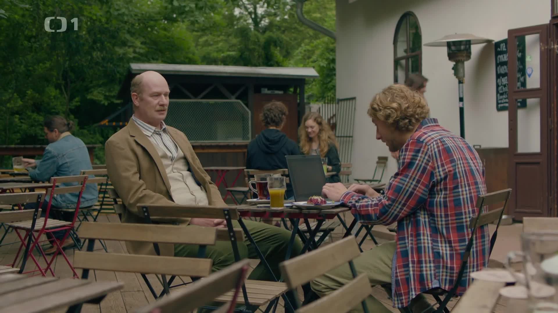 Zločin na dobré cestě S01E09 mkv