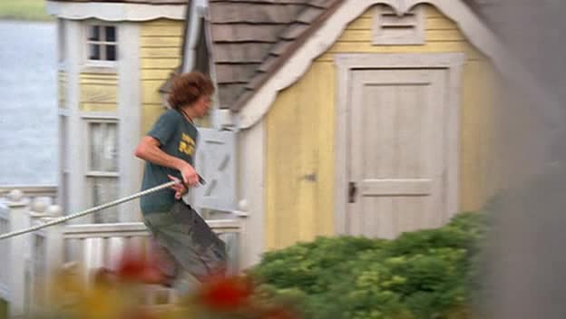 Vetřelci z hlubin Surface s01e02 Živí mrtví sk avi