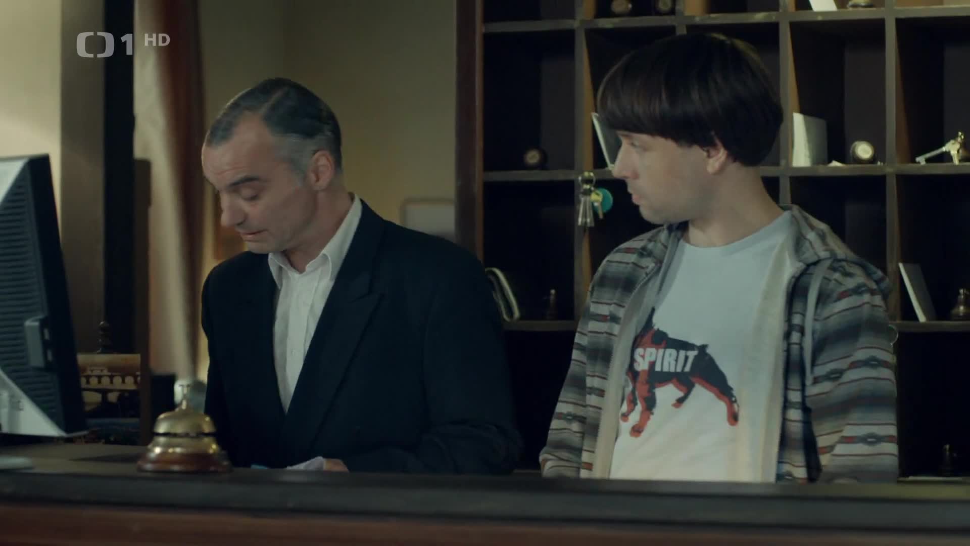 Čtvrtá hvězda S01E10 12 2014 CZ dabing 1080p FHD Ochrance smecky mp4