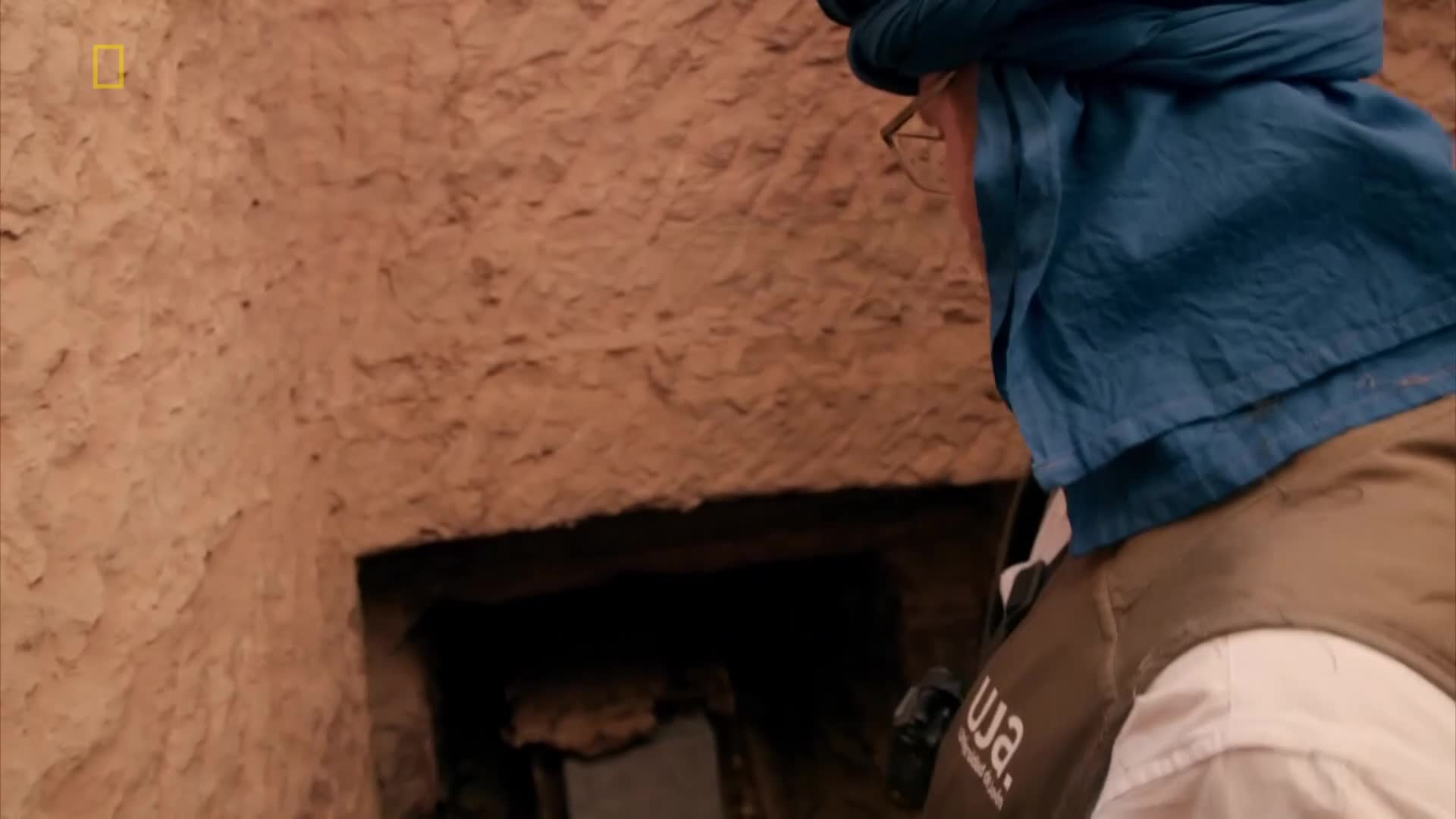 Ztracene poklady Egypta S01E01 Bohaci a kralove [Riches and Rulers aka Tutankhamun's Treasures] (cz 1080p) mkv
