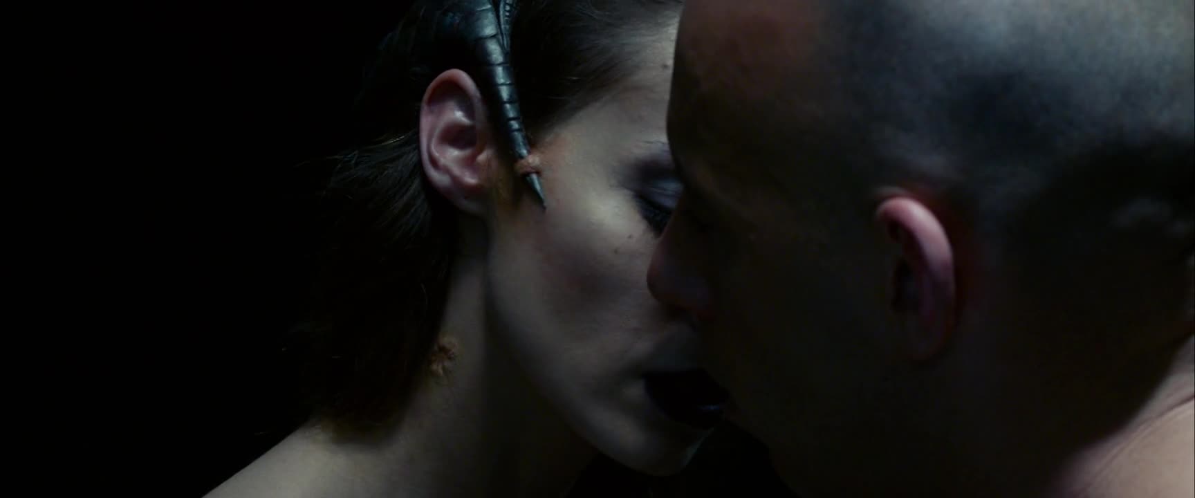 Riddick 2013 CZ dabing HD mp4