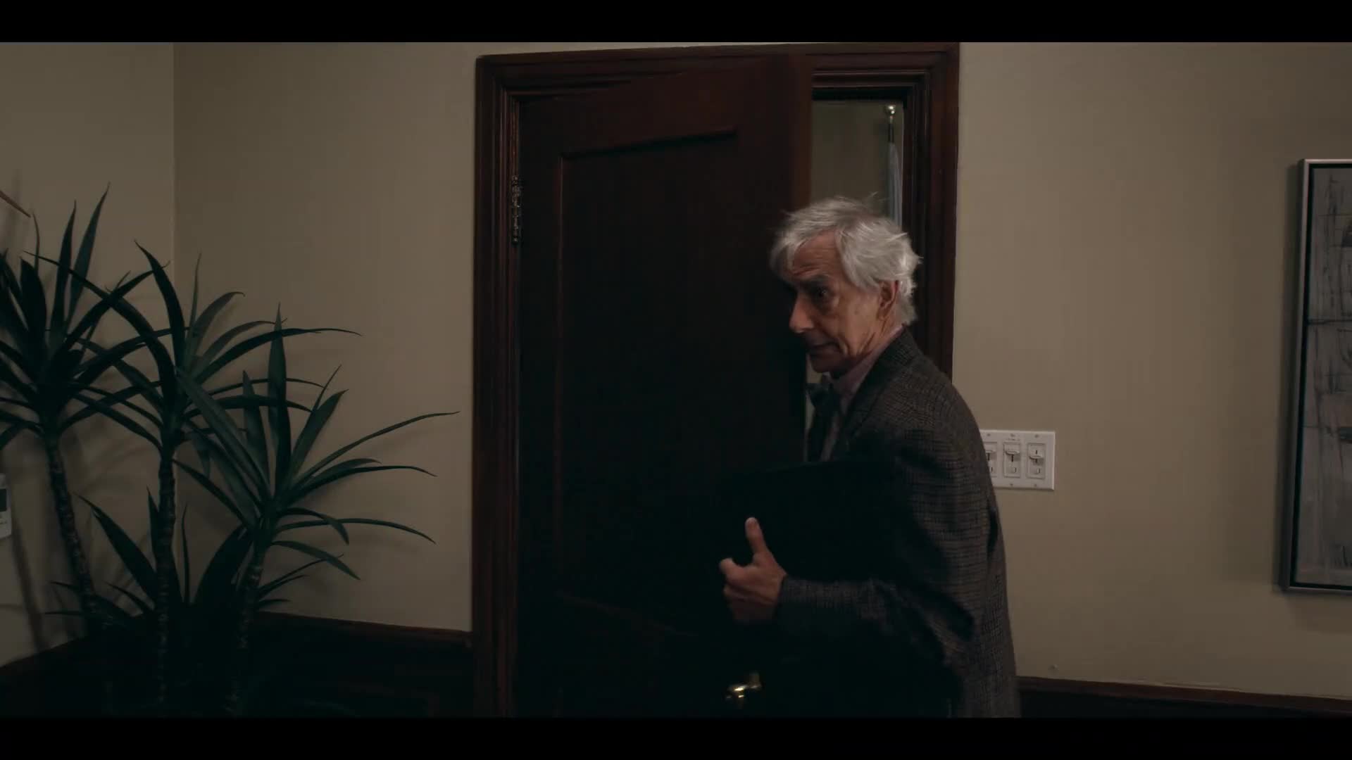 Stařík v utajení S02E08 Závěrečné zkoušky mkv