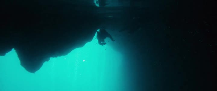 Zabijákova žena a bodyguard =2021,, CZ avi