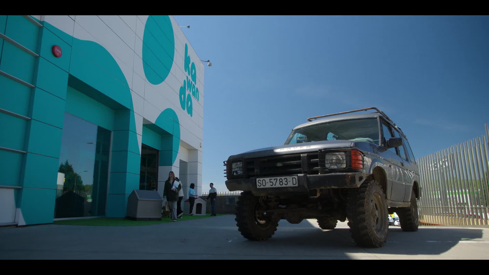 Starý pes, nové kousky S01E06 {2025} komedie AAC 5 1 1080p CZ dabing mkv