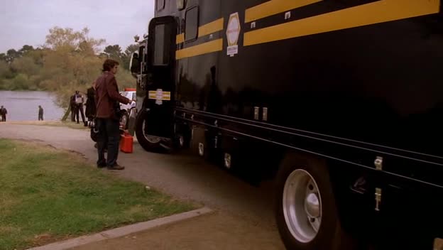 Sběratelé kostí 01x01 Pilot avi