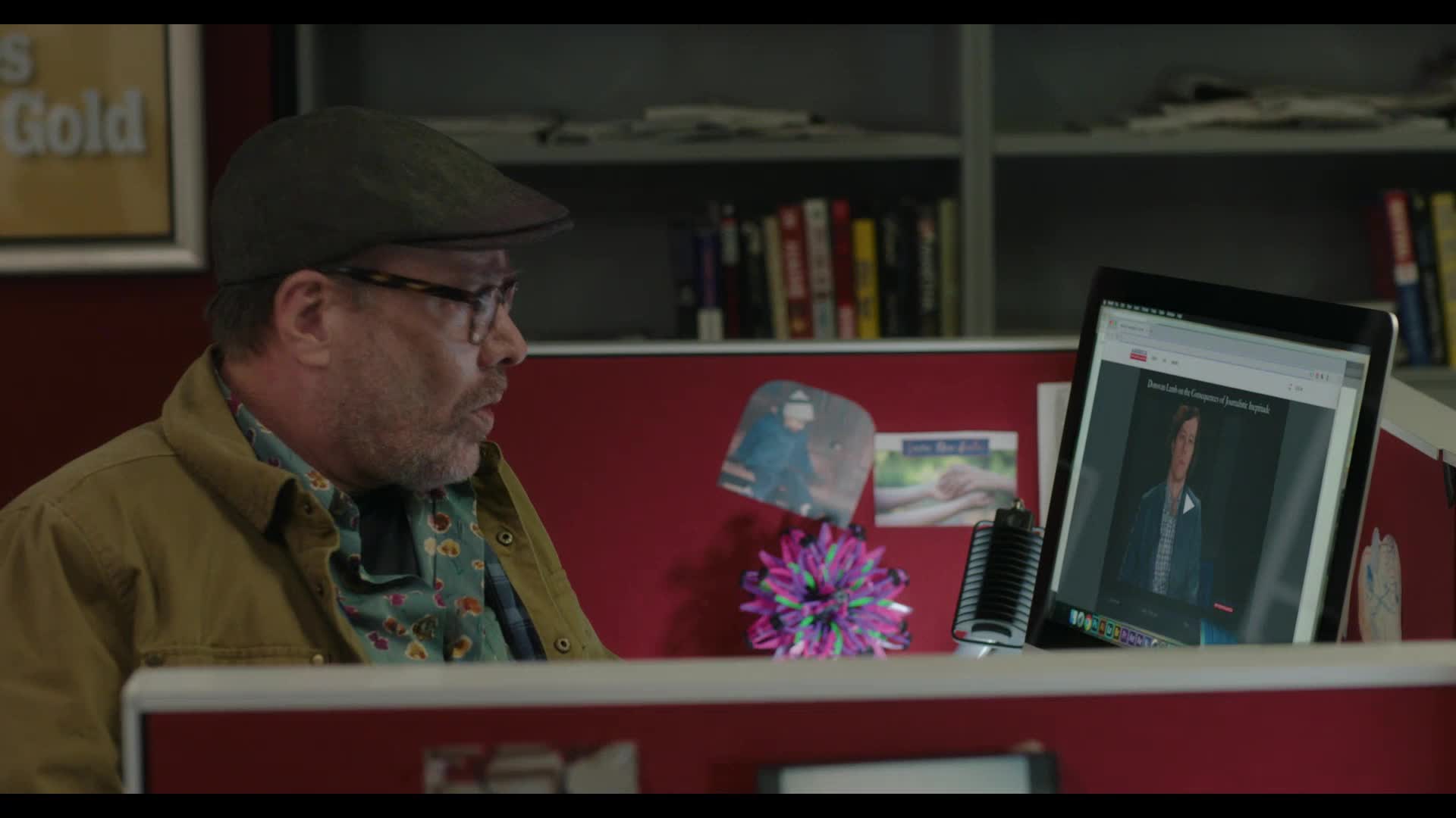 Neskutečná Anna S01E05 09 2022 CZ dab 1080p Odjezd z hotelu mkv