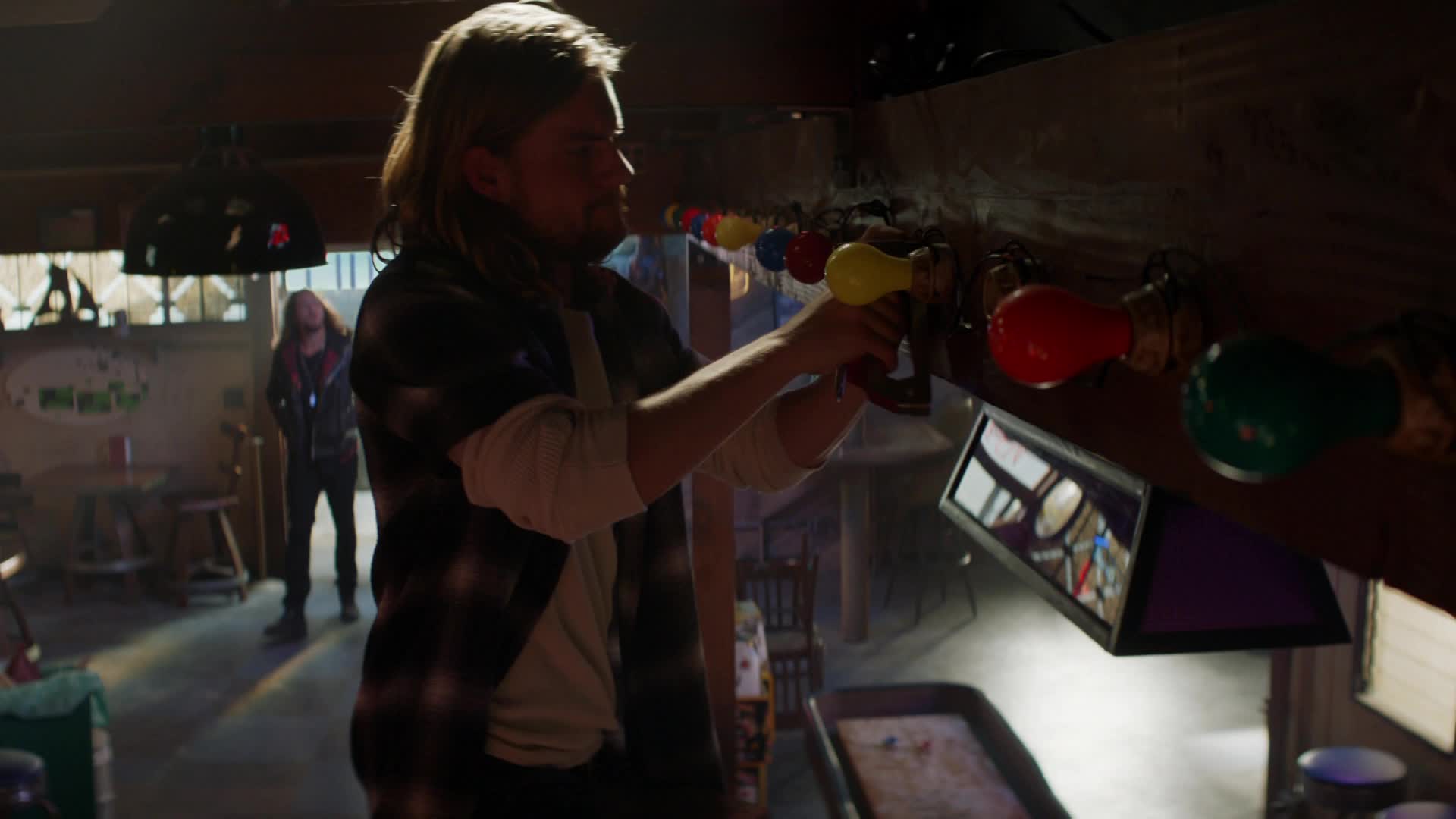 Animal Kingdom S02E04 13 2017 CZ dab 1080p Zlomený prkna mp4