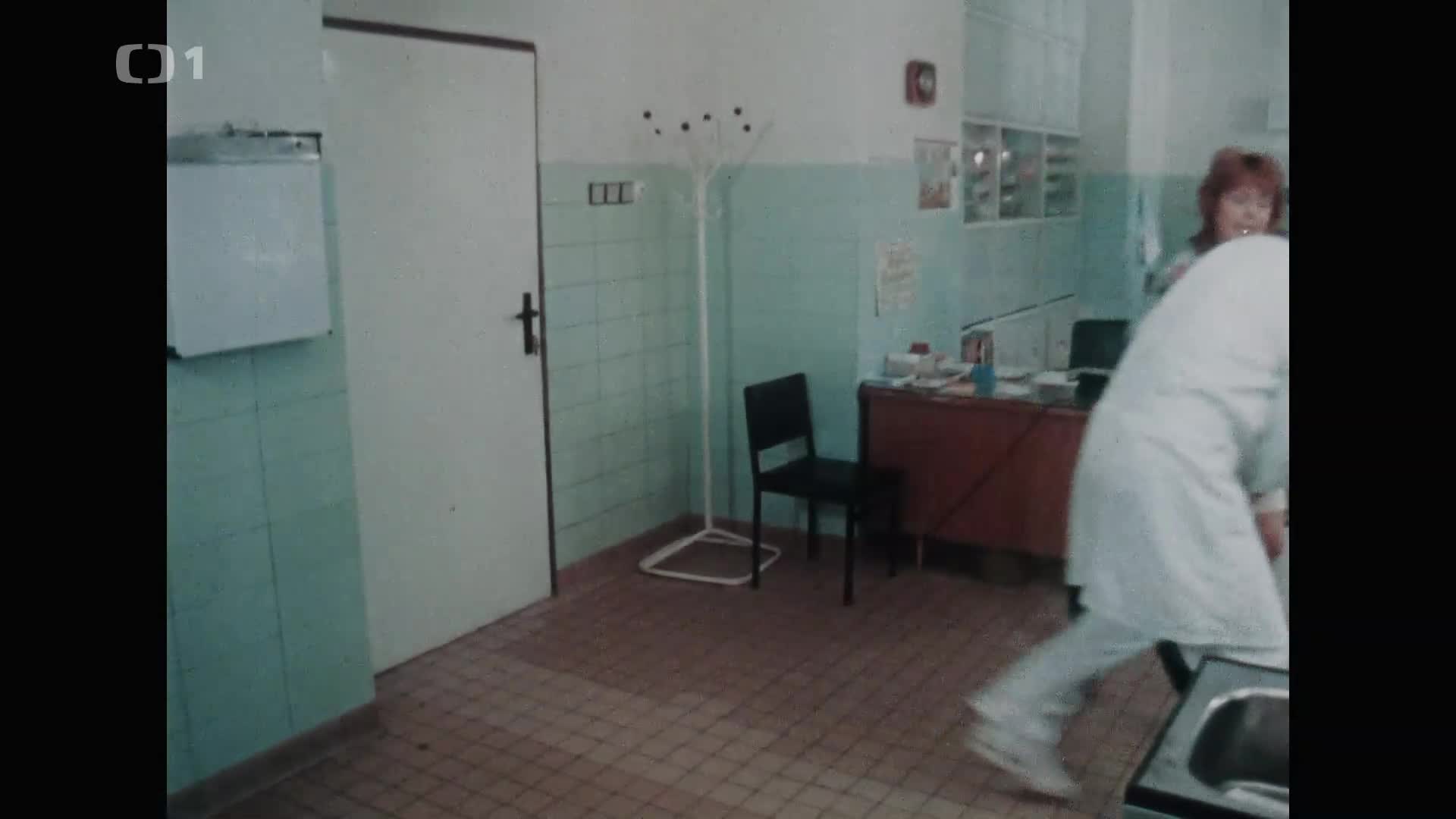 Španělská paradentóza {1986} komedie, romantický 1080p mkv