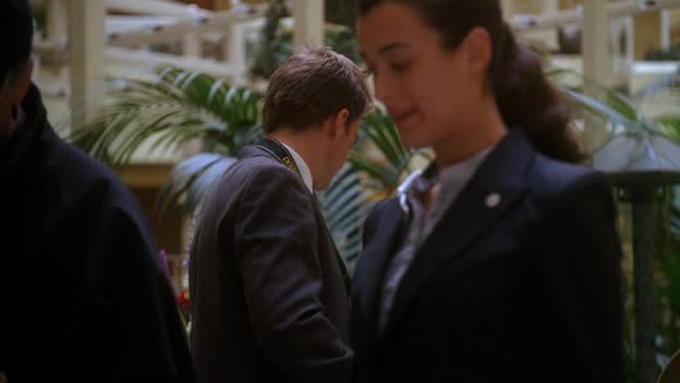 NCIS s04e08 Hrdina avi
