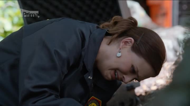 Sběratelé kostí s07e01 Vzpomínky v mělkém hrobě avi