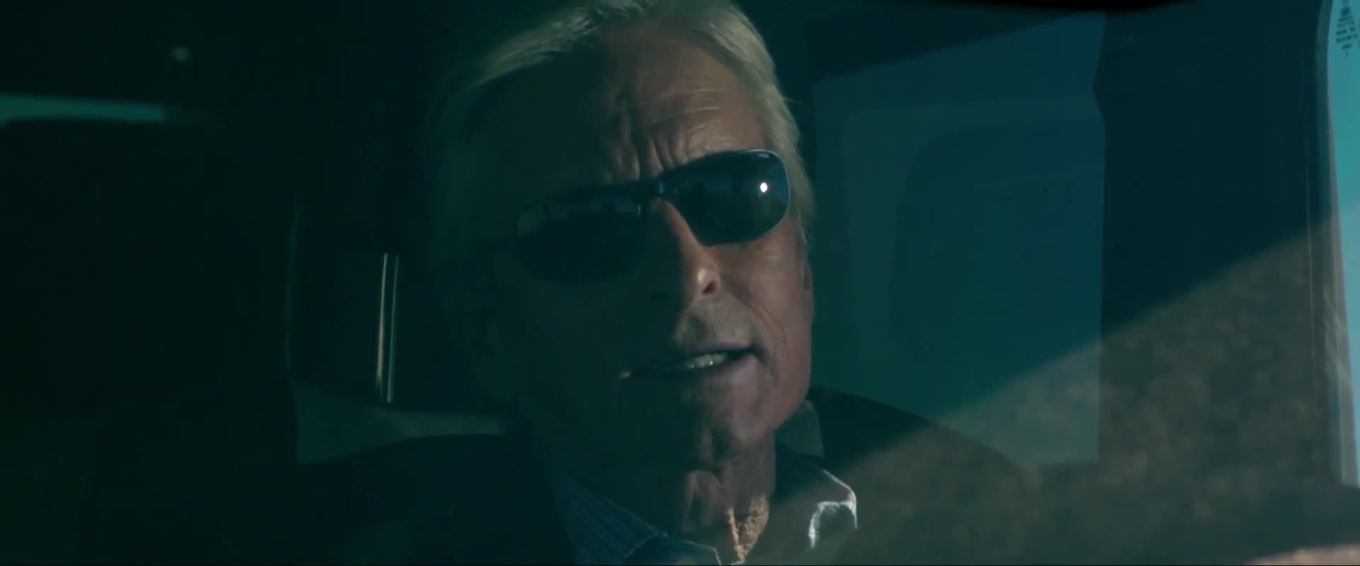 V hledáčku střelce (Michael Douglas,Jeremy Irvine,Hanna Mangan Lawrence 2014 Dobrodružný Thriller Bdrip 1080p ) Cz dabing avi