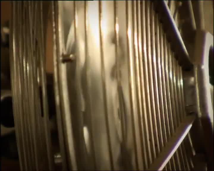 Minuscule S01 Windswept (en 576p) mp4
