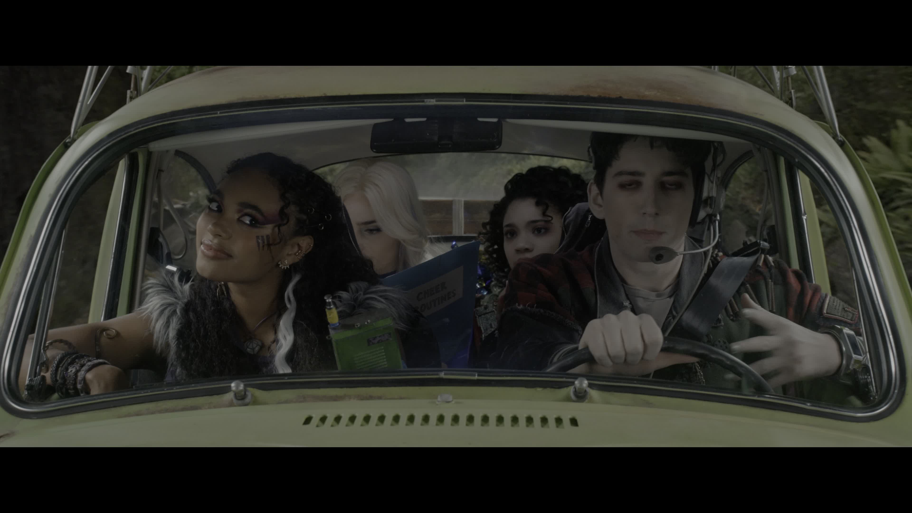 Zombie 4: Vzestup upírů   Zombies 4 Dawn of the Vampires 2025 CZ SK dabing 4K 2160p mkv