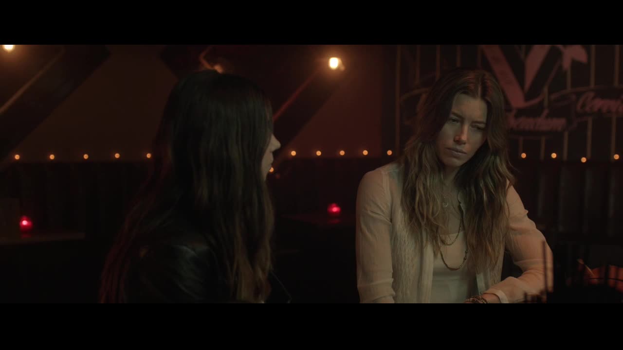 Krvácející srdce (Zosia Mamet,Jessica Biel,Joe Anderson 2015 Drama Bdrip 1080p ) Cz dabing mp4