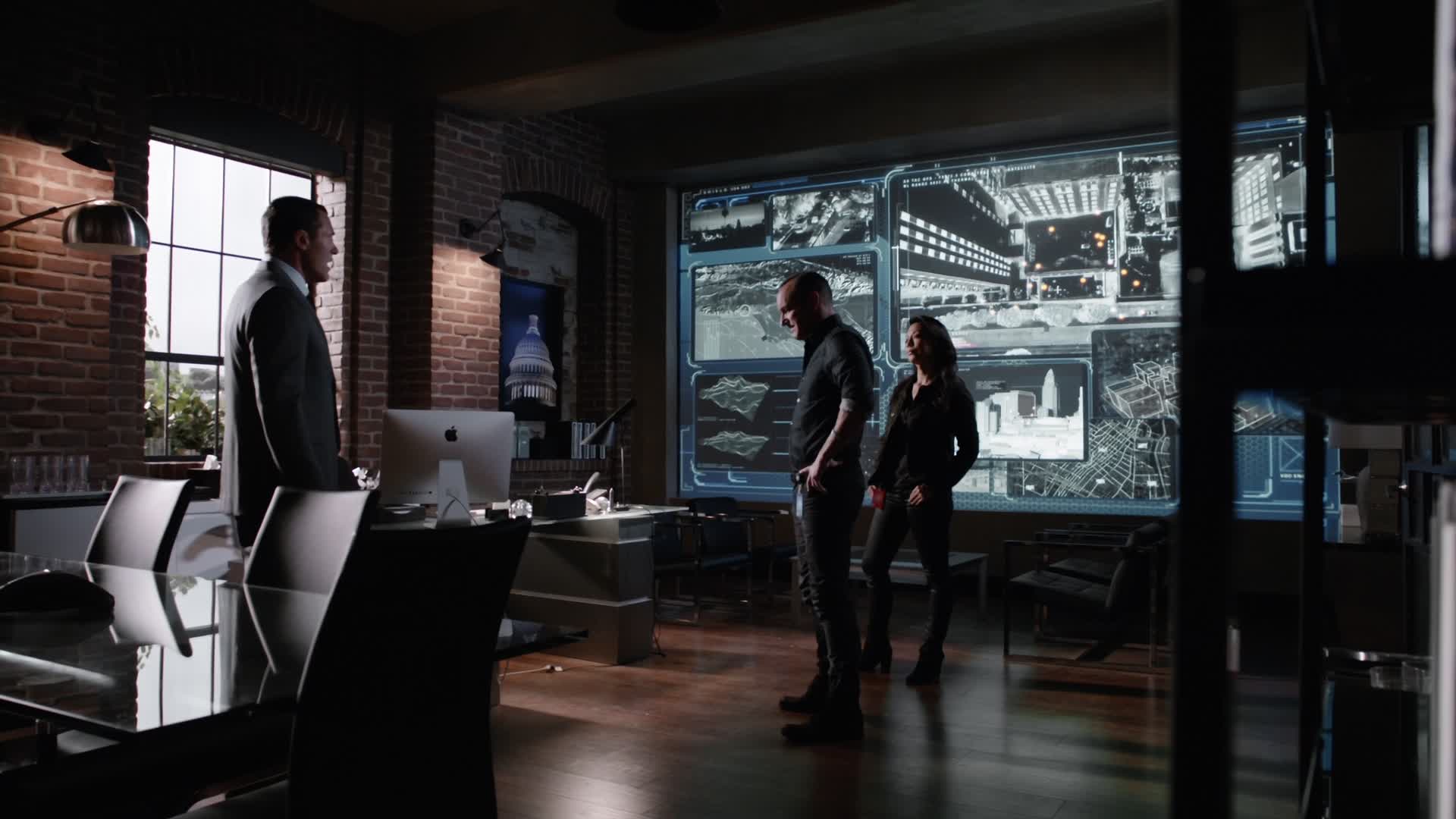 Agenti S H I E L D S04E08 22 2016 CZ tit The Laws of Inferno Dynamics mkv