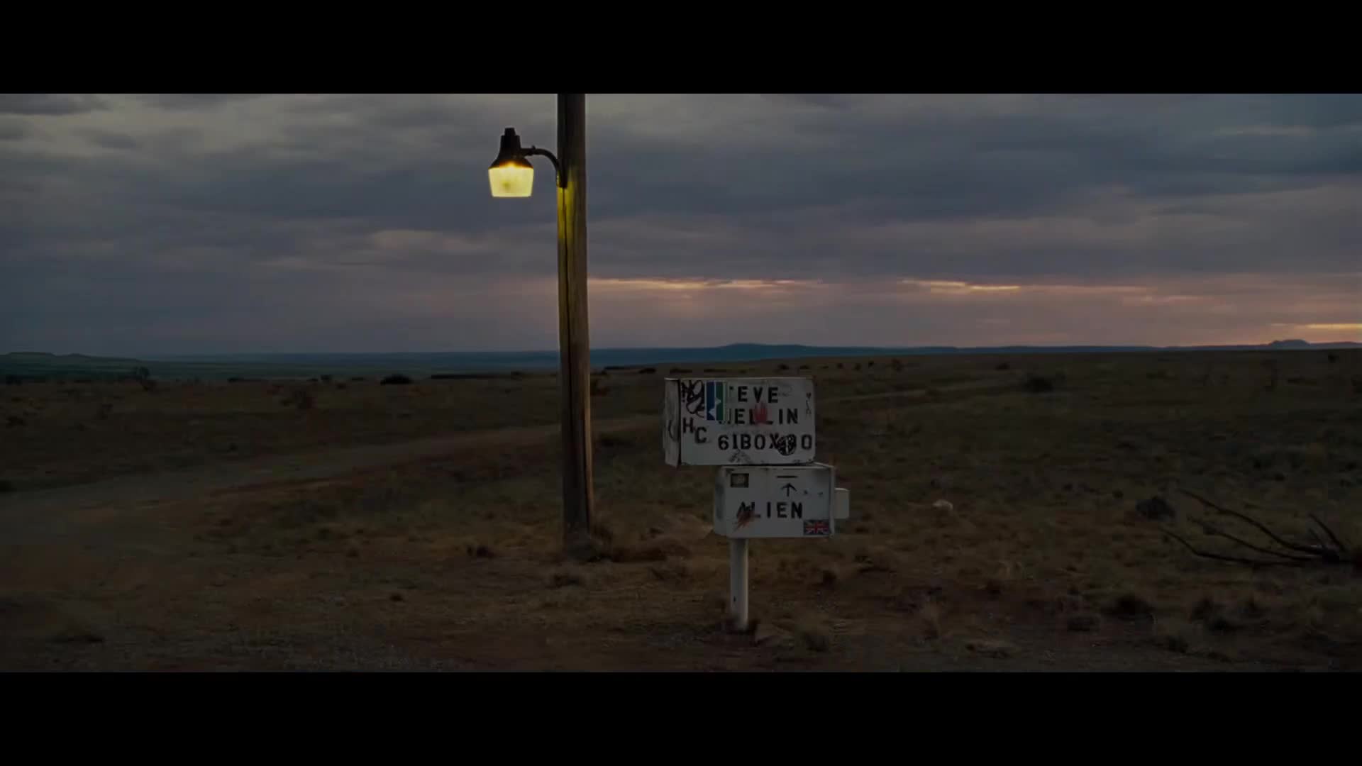 Srážka s mimozemšťanem 2011 CZ dabing HD mp4