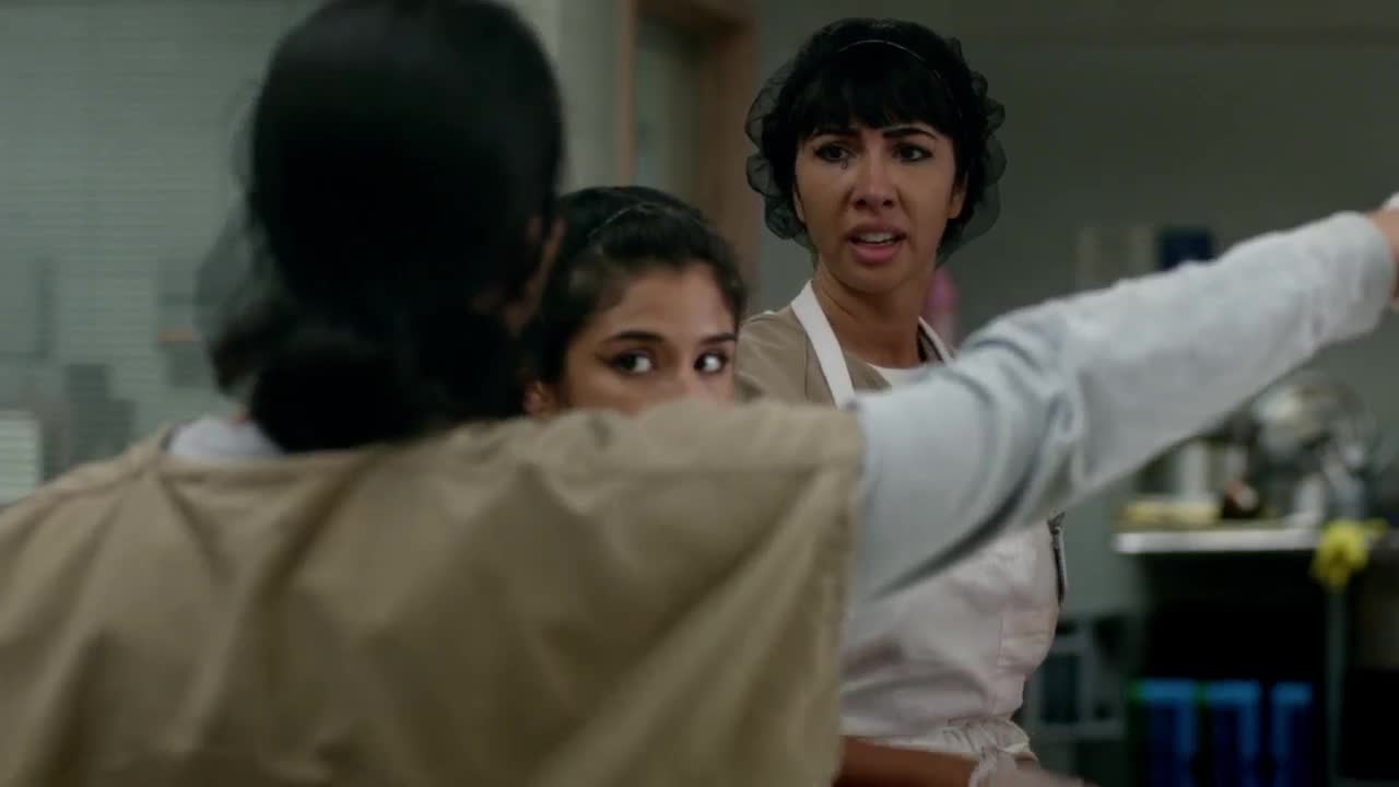 Orange is the new black S03E05 Předstírej, dokud to půjde CZ mkv