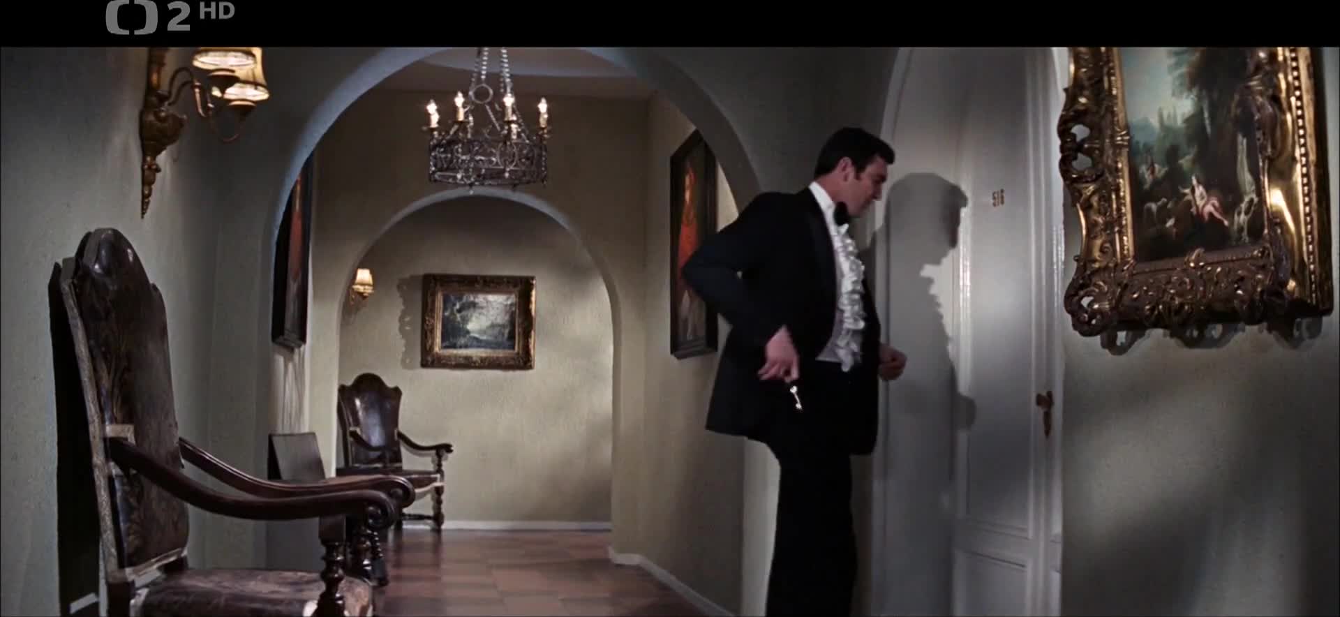 James Bond Ve službách Jejího Veličenstva 1969 CZ dabing HD mp4