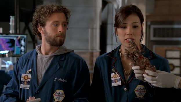 Sběratelé kostí 2x13 Divka v krokodilovi avi