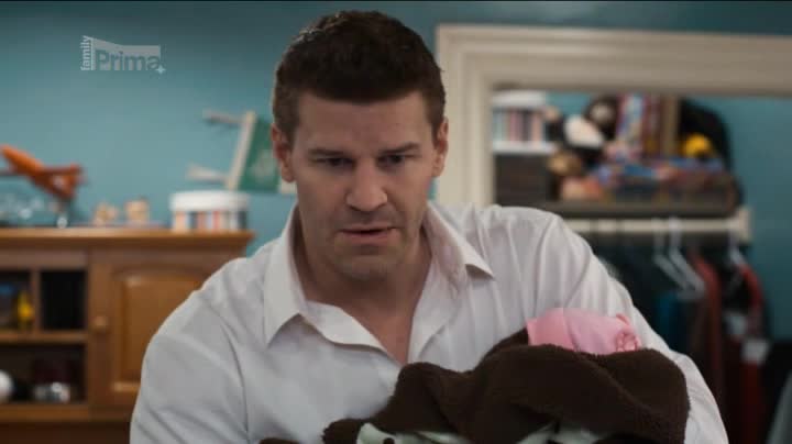 Sběratelé kostí s07e10 Malý velký muž avi