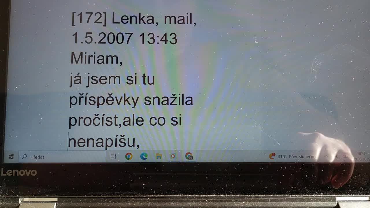 29 6 2025 princezna Marianka Mimapinková mluví s překladačem 13 mp4