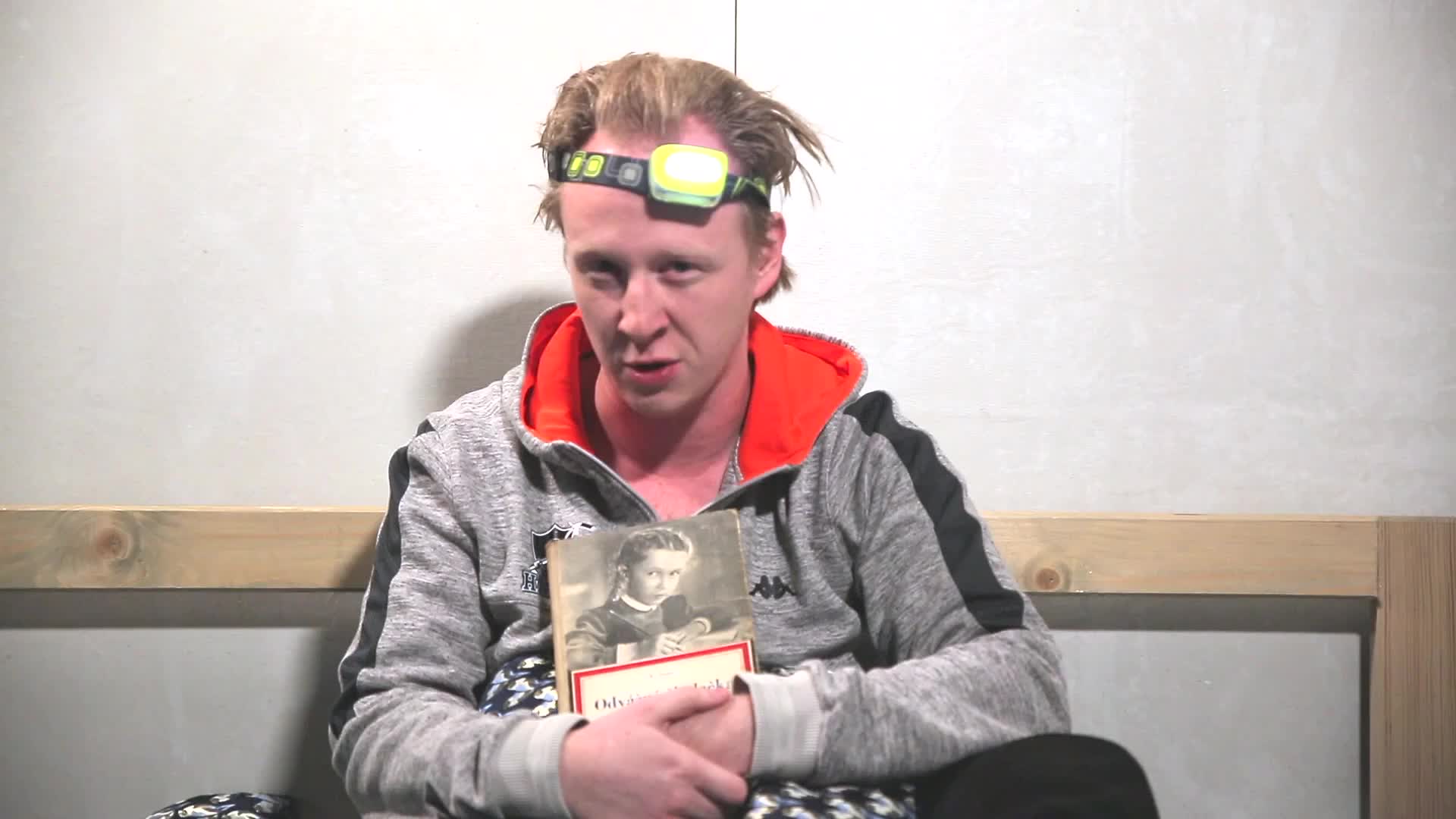 Lajna Luptákův vlogísek S00E07 12 2019 CZ dab 1080p Luptákův brutální průnik do našich domovů nese své rajs mp4