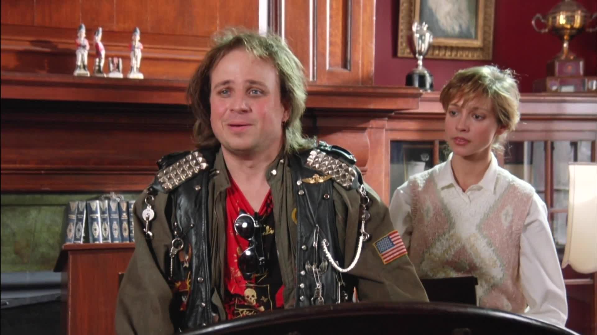 Policejní akademie 4: Občanská patrola 1987 CZ dabing HD mp4