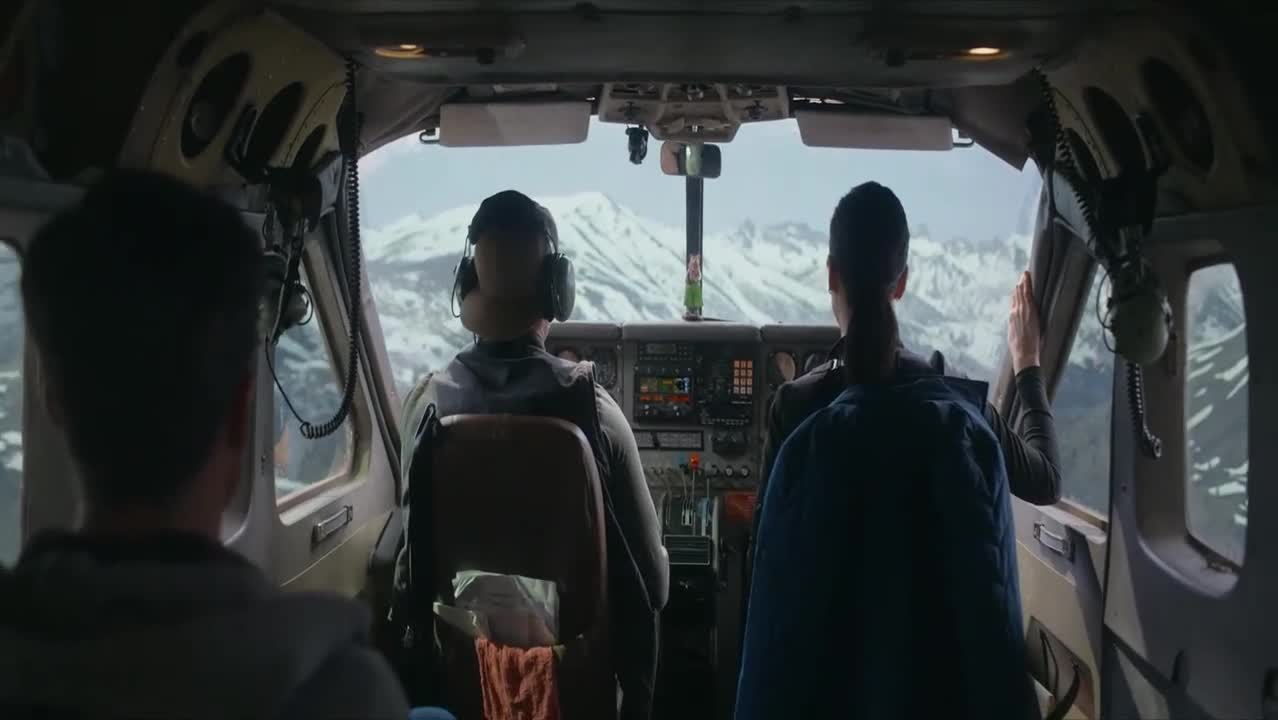 Flight Risk Riziko útěku (Mark Wahlberg, Michelle Dockery, Topher Grace 2025 Akční Krimi Drama Thriller Bdrip 1080p ) En dabing+Cz titulky avi