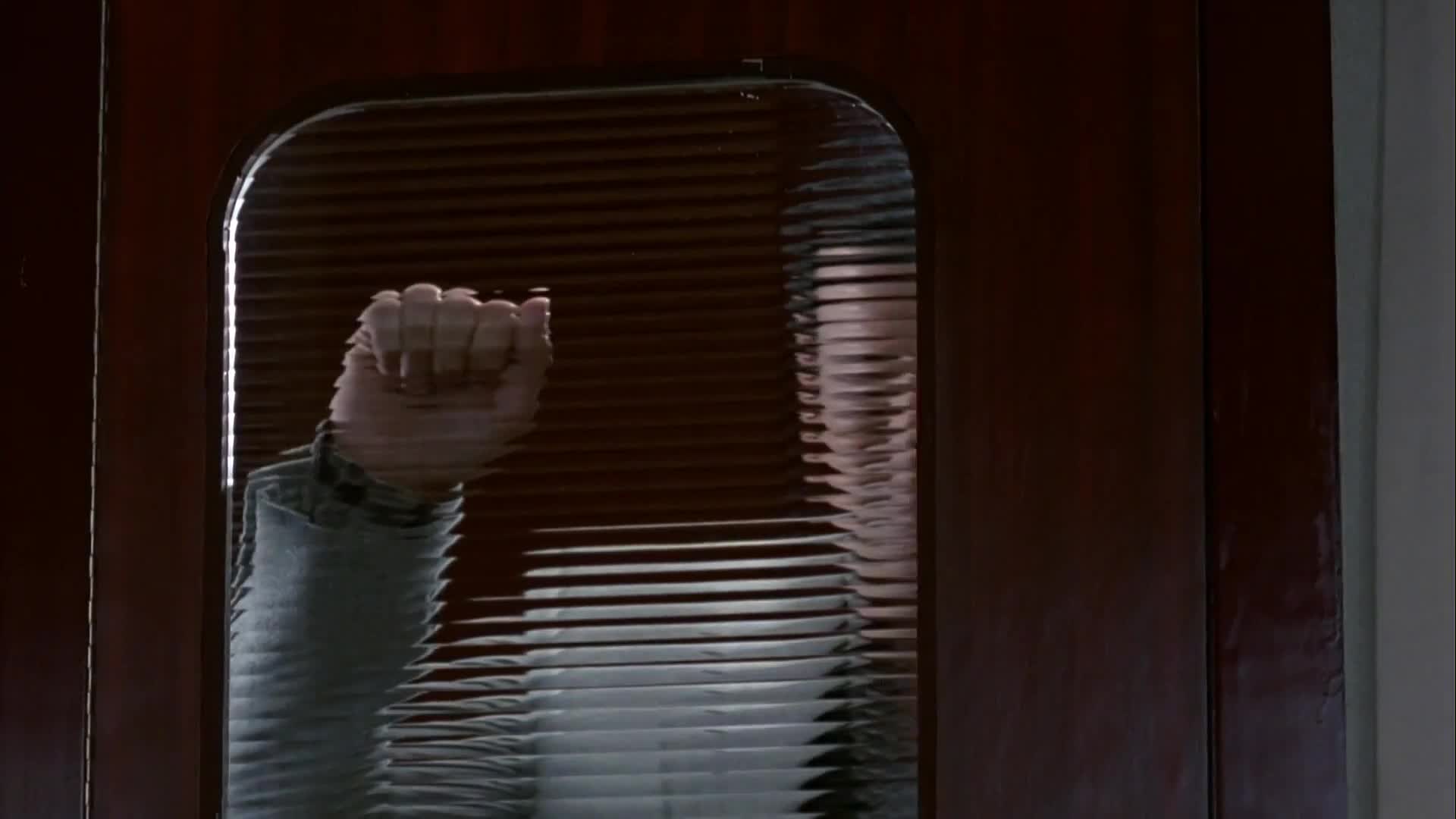 07 Přepadení 2 Temné území 1995 mkv