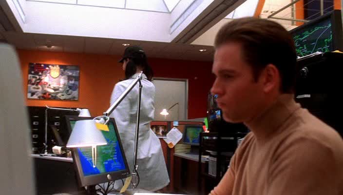 NCIS s01e09 Hlas ze záhrobí avi