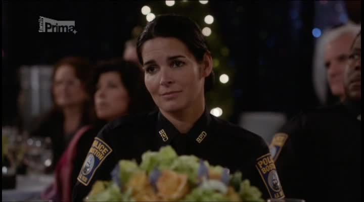 Rizzoli Isles Vraždy na pitevně 02x01 K čemu jsou hrdinové avi