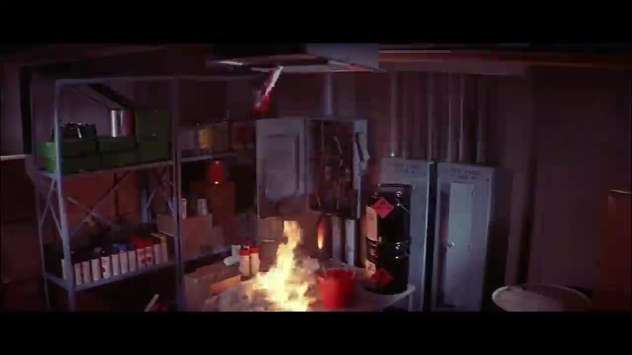Skleněné peklo (Steve McQueen,Paul Newman,William Holden 1974 Thriller Drama Akční Katastrofický Dvdrip 1080p ) Cz dabing mkv