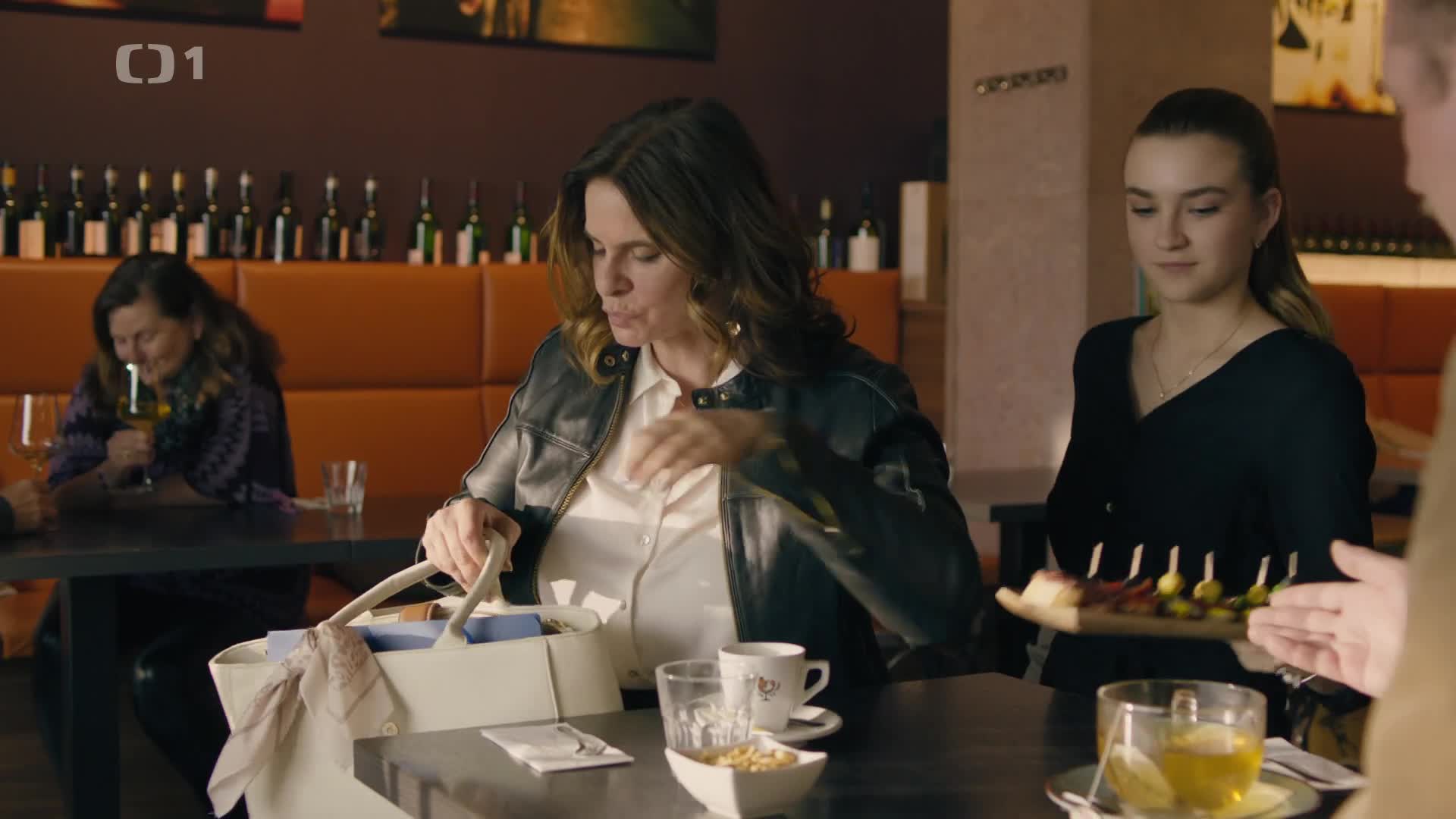 Zločin na dobré cestě S01E04 12 2025 CZ dab 1080p Bezdomovec mp4