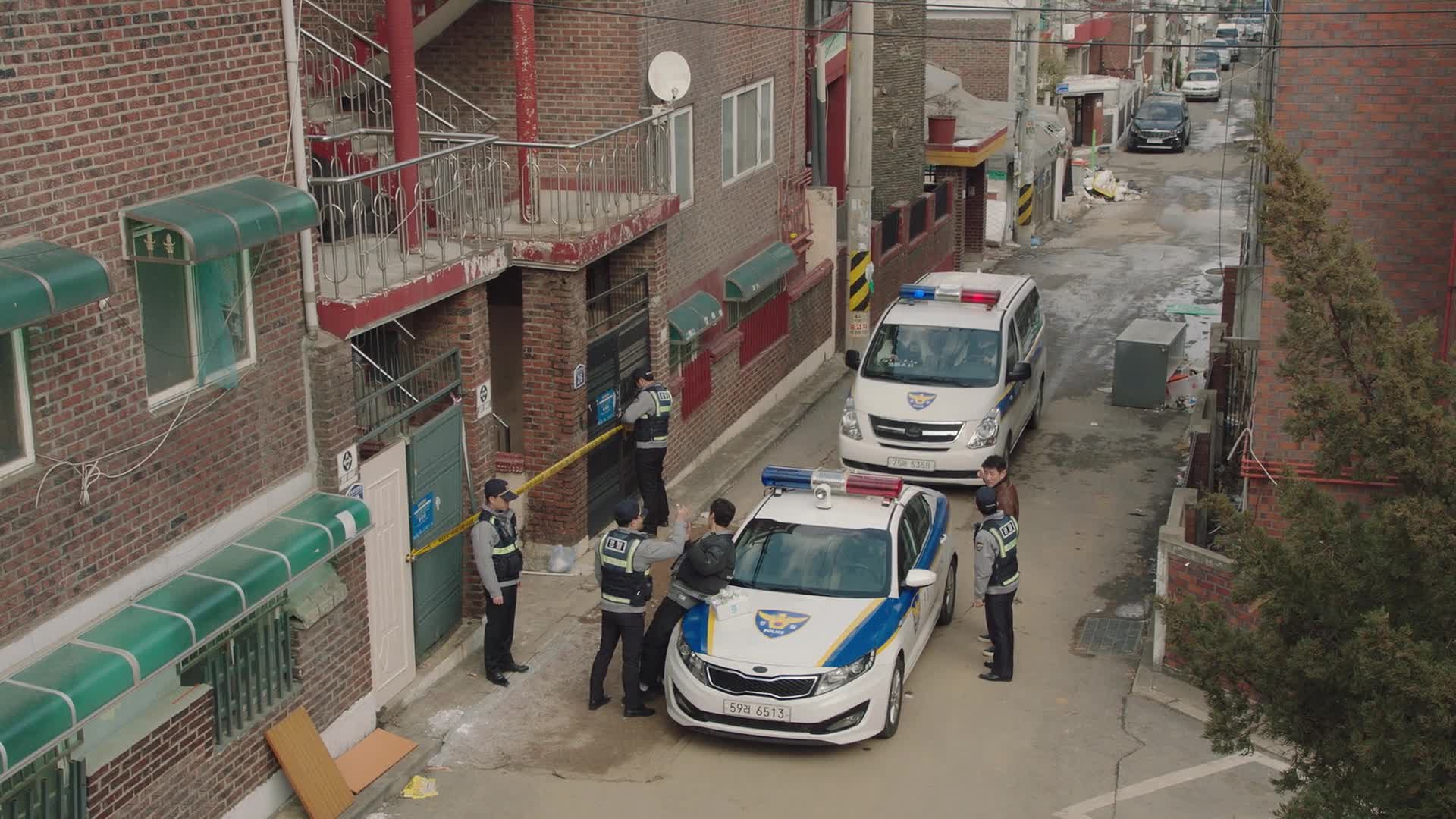 Bláznivě zamilovaní S01E13 Sbohem a vítej zpátky (2021) komedie romantický cztit mkv