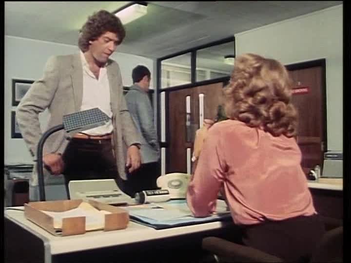 Profesionalove 32 Tajná zbraň avi