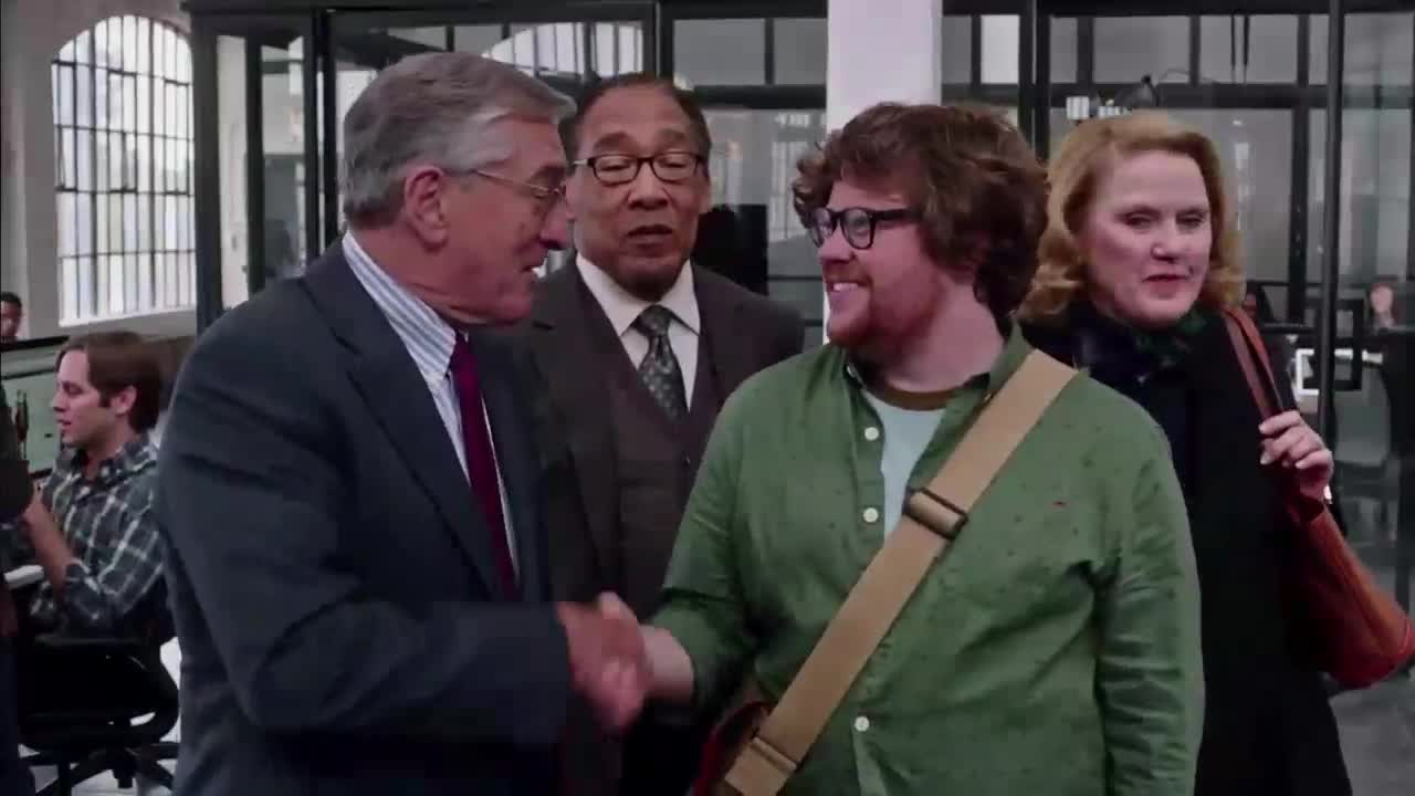 Stážista (Robert De Niro,Anne Hathaway,Rene Russo 2015 Komedie Drama Bdrip 1080p ) Cz dabing avi