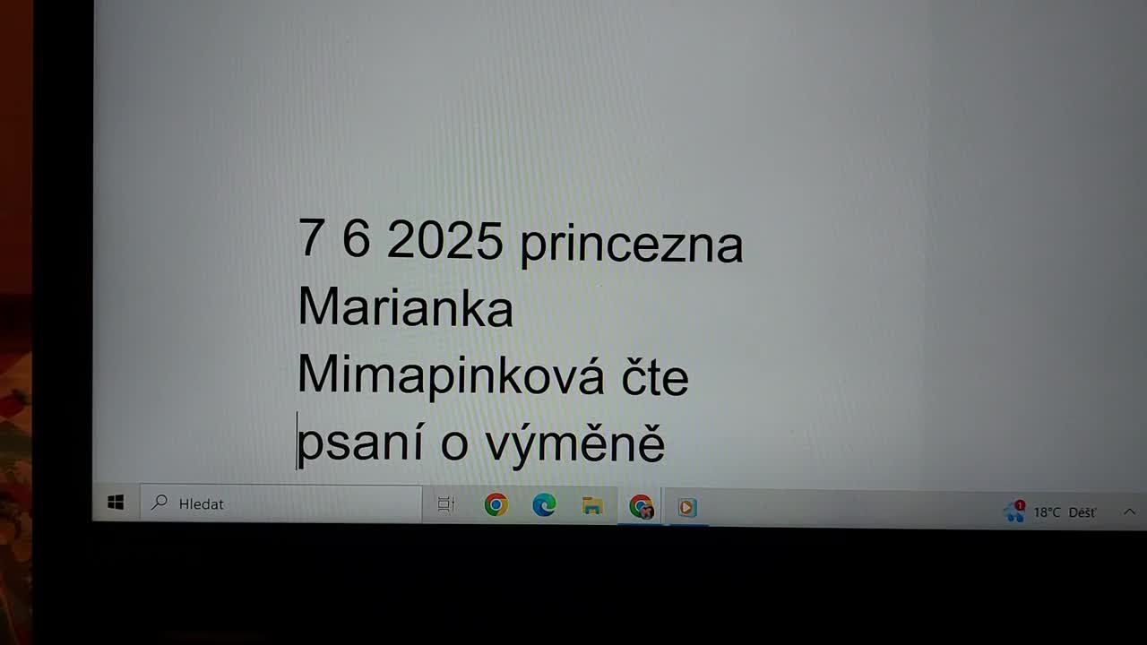 7 6 2025 princezna Marianka Mimapinková mluví s překladačem 10 mp4