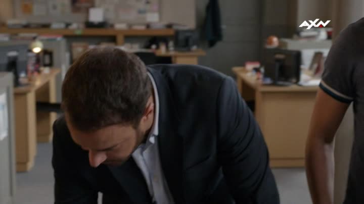 Policajtka Barbie S07E06 Vyhoďte ho ze dveří, vrátí se oknem avi