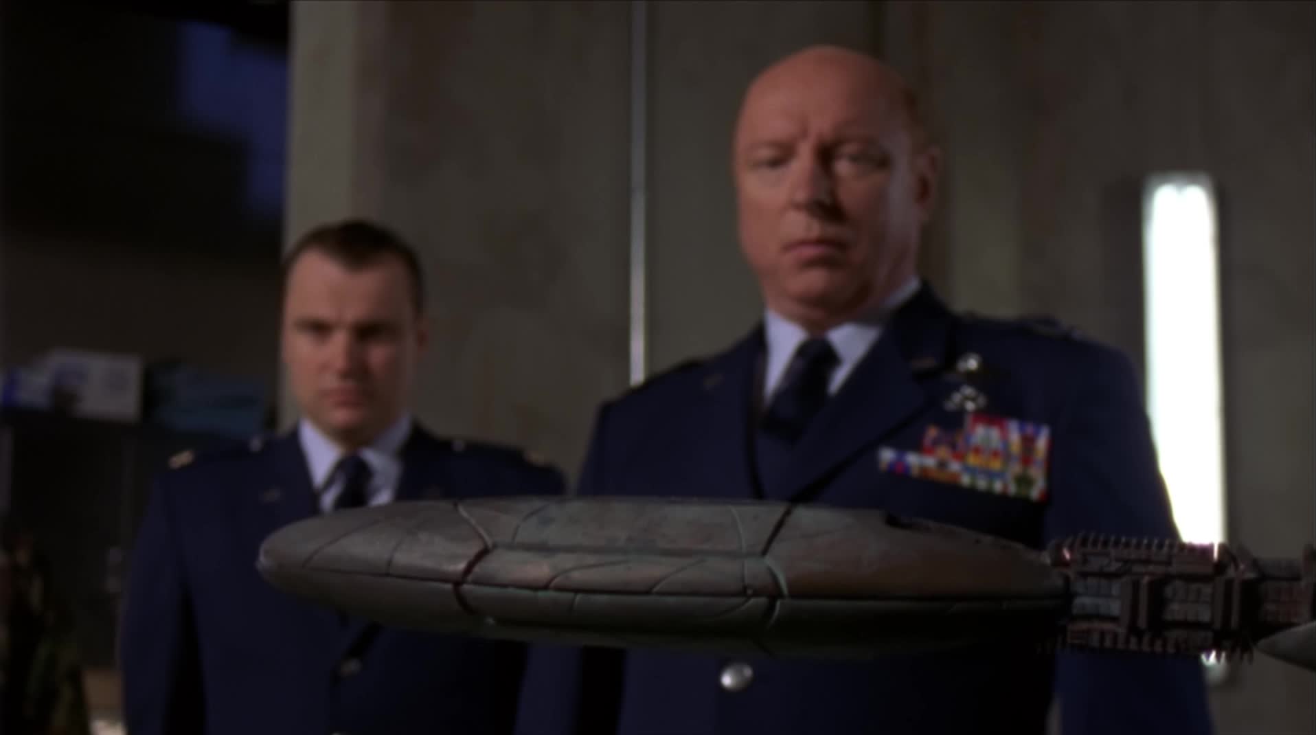 Hvězdná brána SG1 01x01 Děti bohů mkv