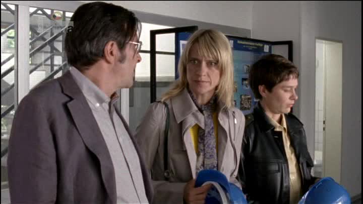 Vraždy mezi muškáty 01 08 Slunce,vražda,hvězdy avi