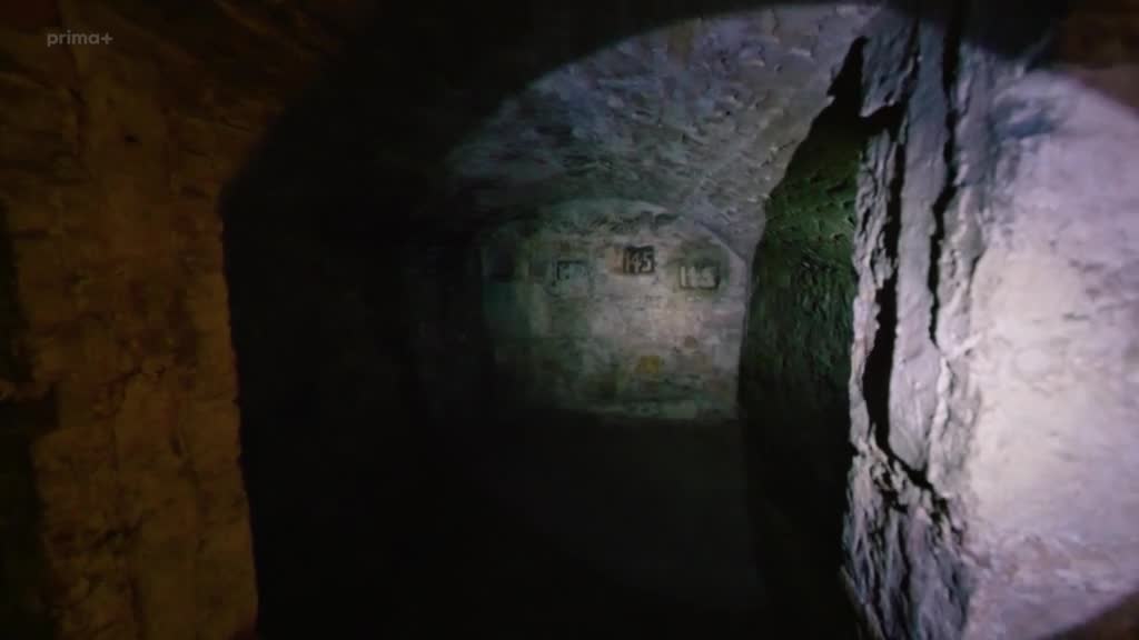 Zapomenute megastavby S10E03 Nepritel pred branami [Enemy at the Gates] (cz en 576p) mkv