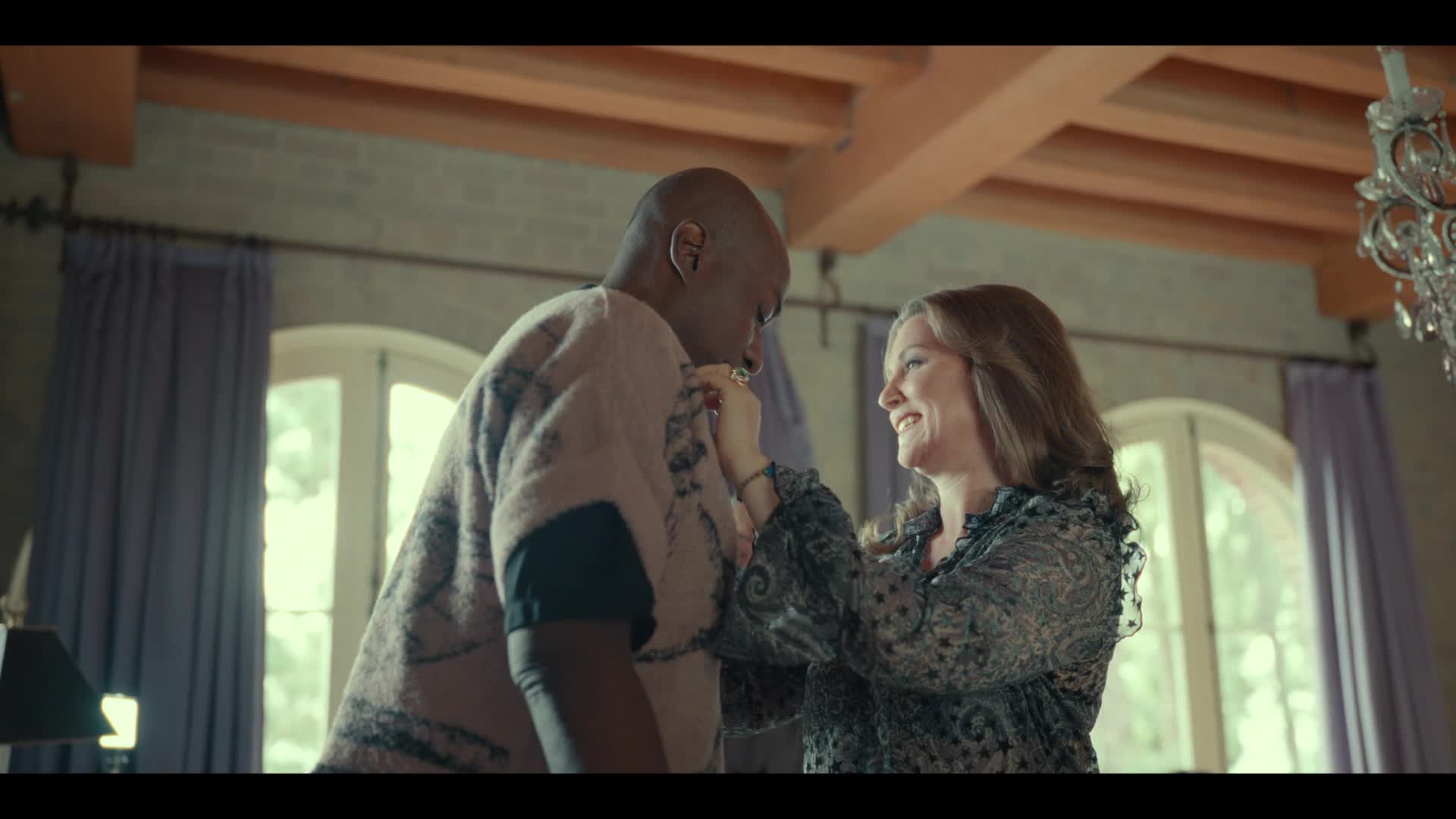 Rebelové s korunou: Nepravděpodobná love story 2025 DOCU CZ dabing HD 1080p mkv