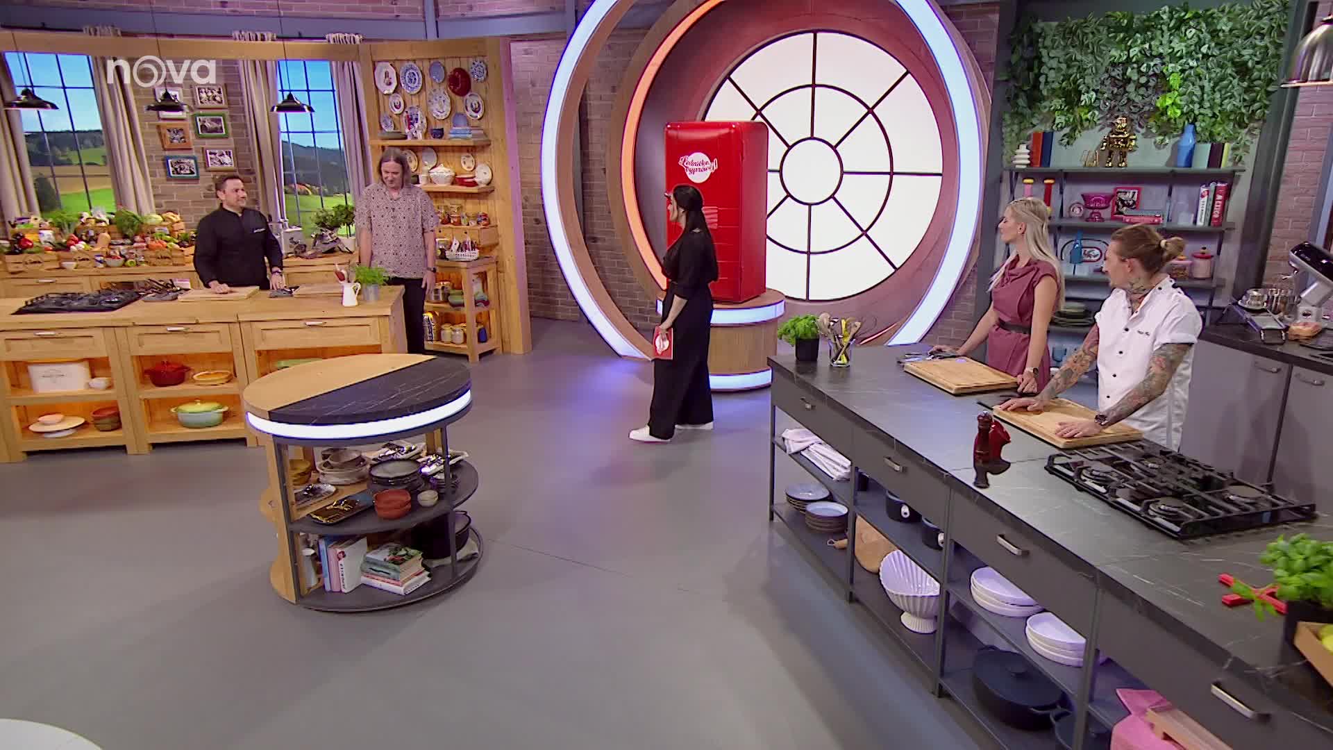 Ledničko, vyprávěj! S01E12 26 2025 CZ dab 1080p Mleté maso a Mrkev mp4