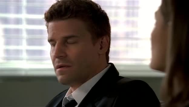 Sběratelé kostí s03e10 Závodník v bahně avi