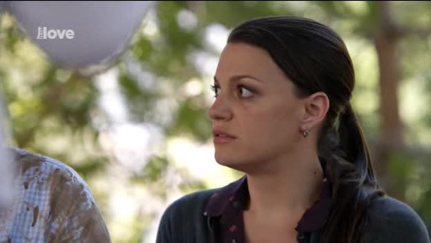 Sberatele kostí 08x04 Ve spárech tygra avi