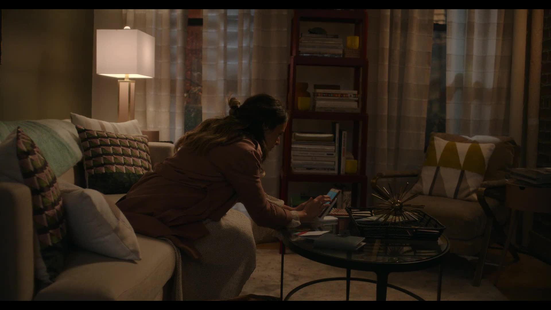 Neskutečná Anna S01E07 09 2022 CZ dab 1080p Dobírka mkv