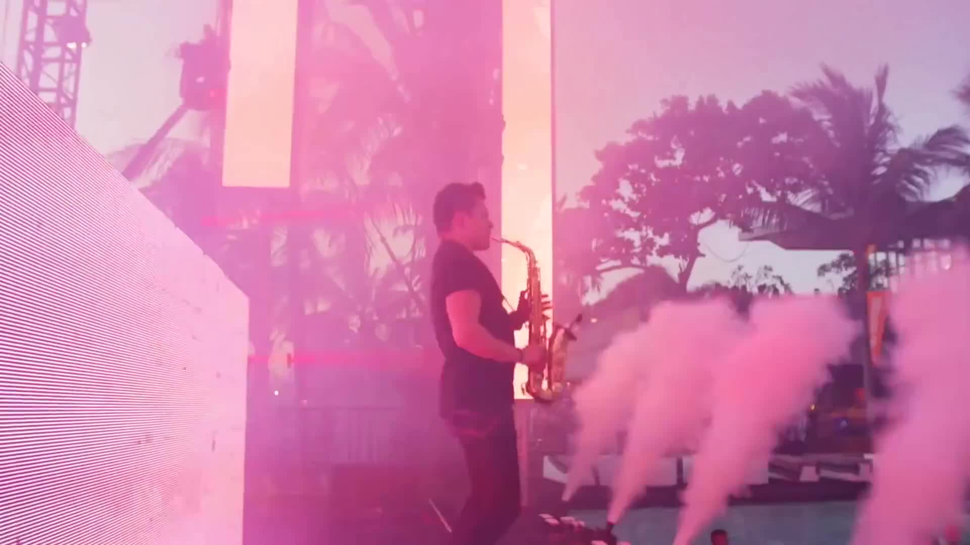 Tiesto, Ferry Corsten, Gabriel And Dresden, Armin Van Buuren, more Your Favorite Dance Classics mp4