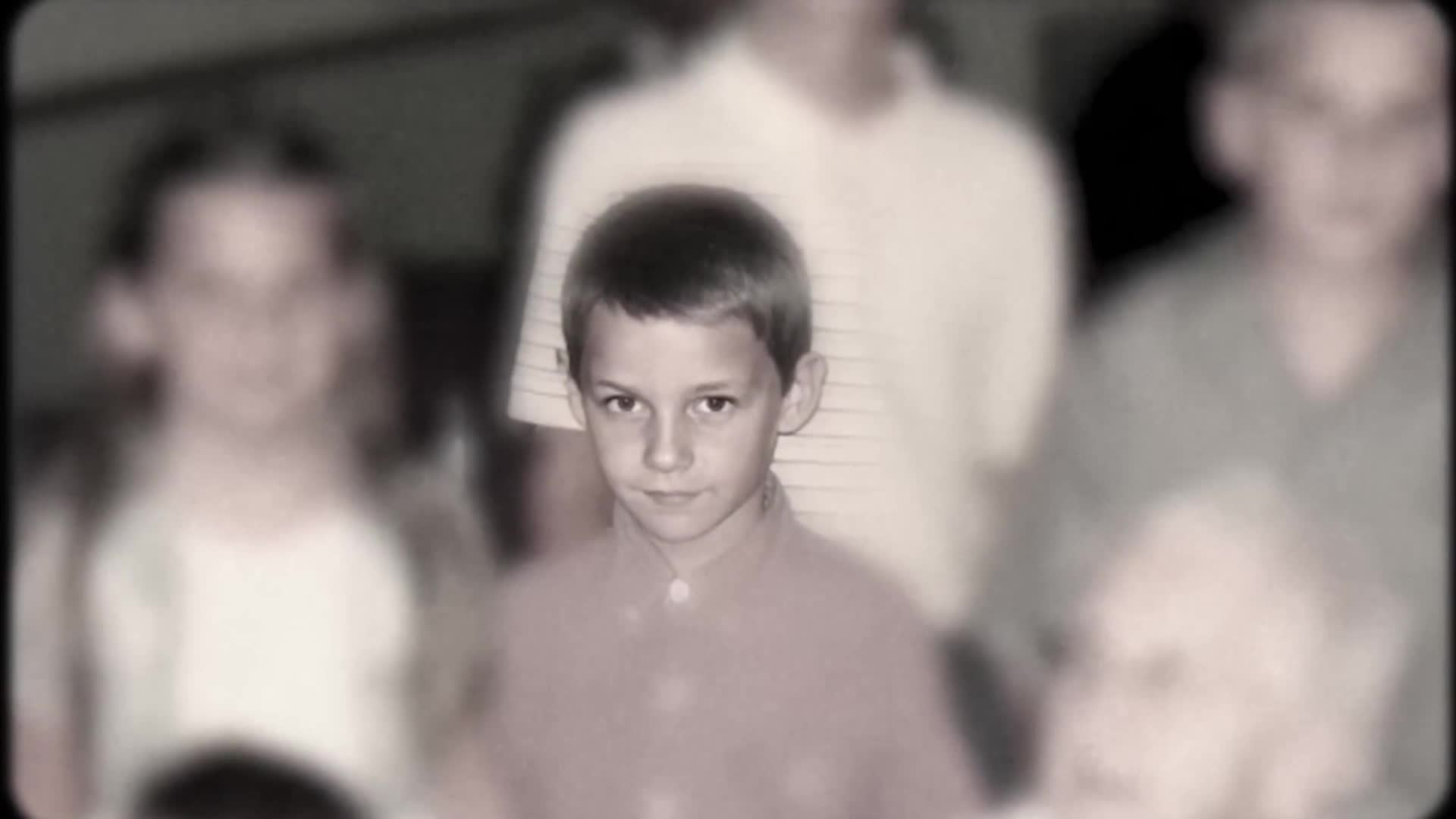 Tady žije zlo S01E16 17 2024 CZ dab 1080p Operátorka má trauma dodnes Záznam posledních chvil lidí, kteří ne mp4